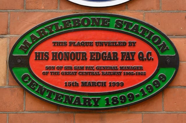 Marylebone railway station, London, Sam Fay, and Edgar Fay green and red plaque