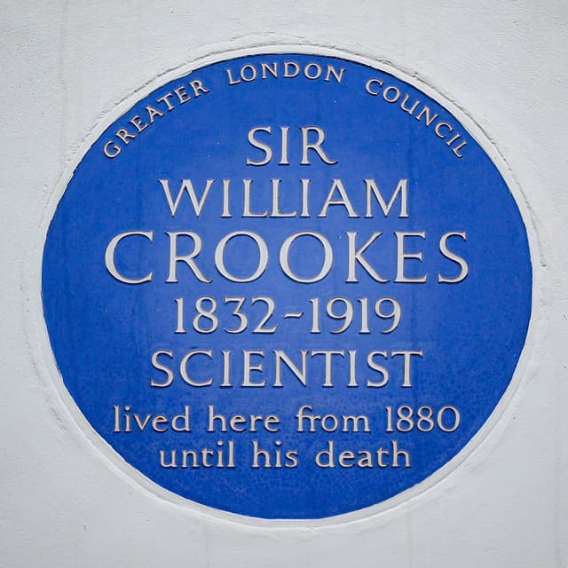 William Crookes blue plaque