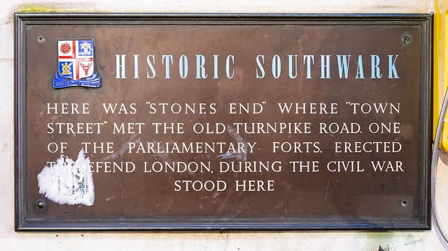 Historic Southwark brown plaque