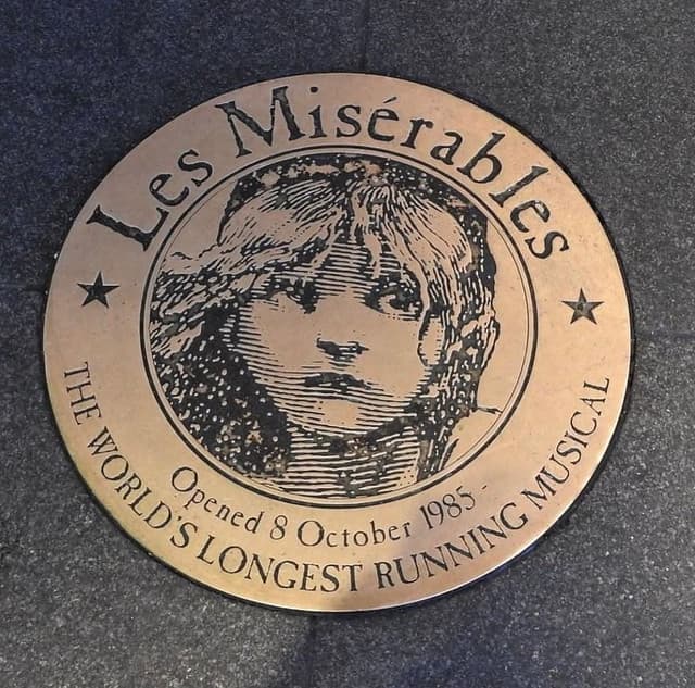 Les Misérables bronze plaque