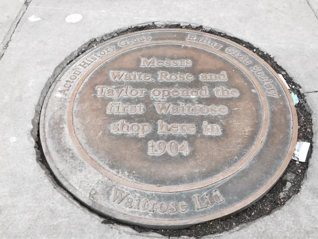 Wallace Waite, Arthur Rose, and David Taylor brown plaque
