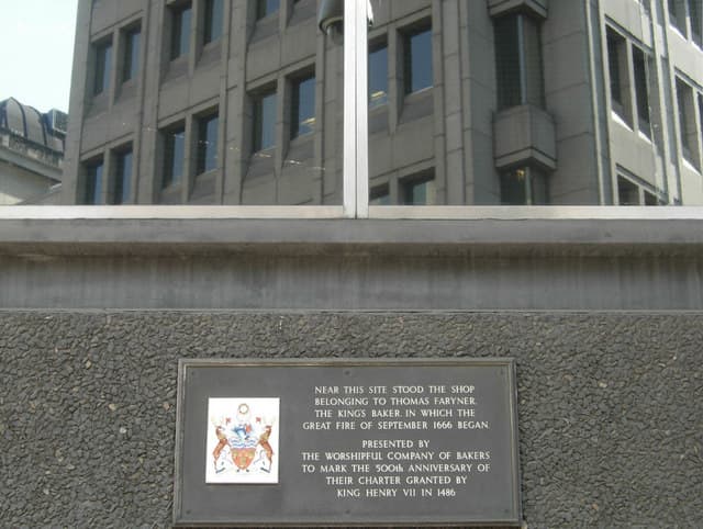 Thomas Faryner and Great Fire of London brown plaque