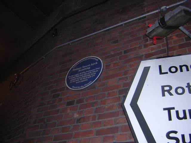 Stainer Street Arch Bombing blue plaque