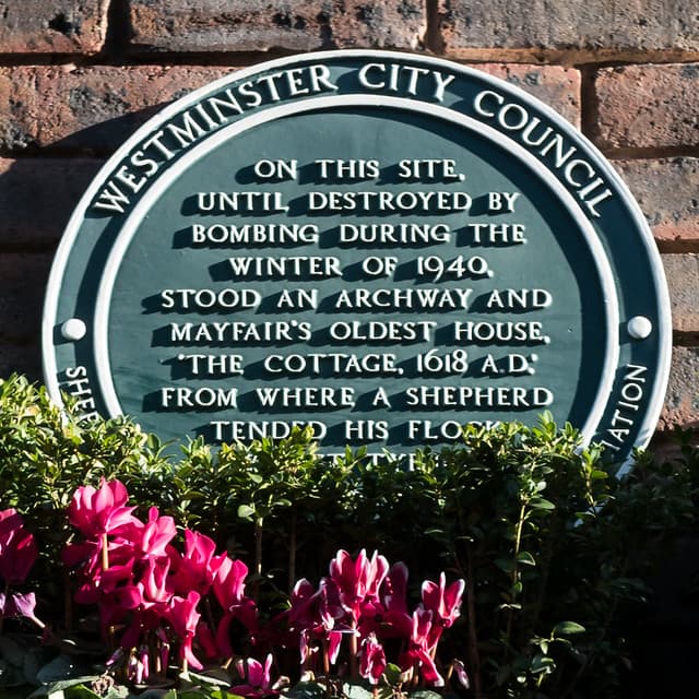 The Cottage, London green plaque