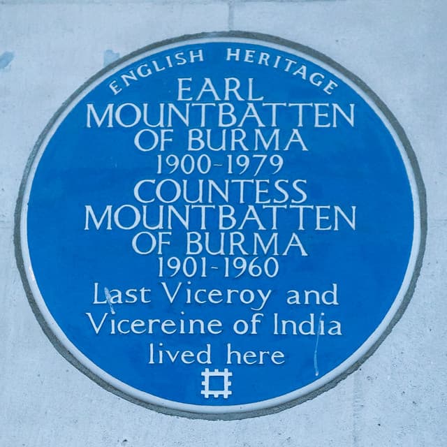 Louis Mountbatten and Edwina Mountbatten blue plaque
