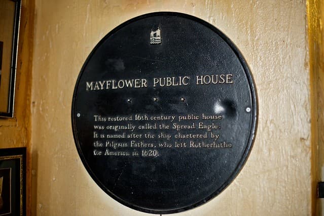 Mayflower, London and Pilgrim Fathers black plaque