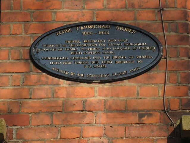 Marie Stopes and Reginald Ruggles Gates black plaque