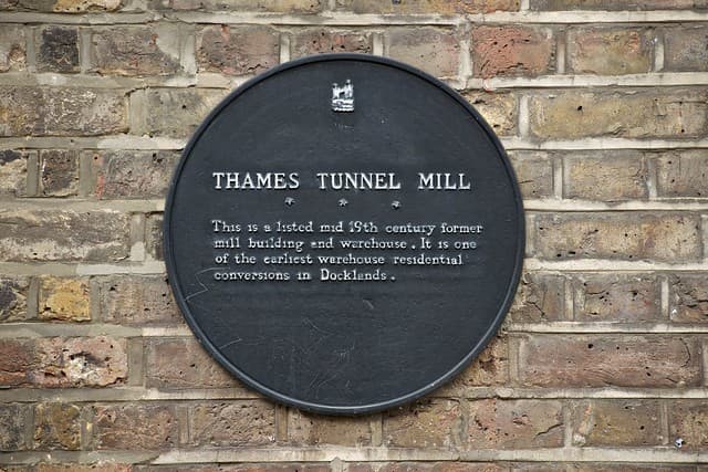 Thames Tunnel and Thames Tunnel Mill black plaque