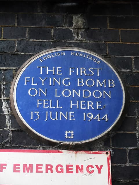 flying bomb (V1/V2) blue plaque