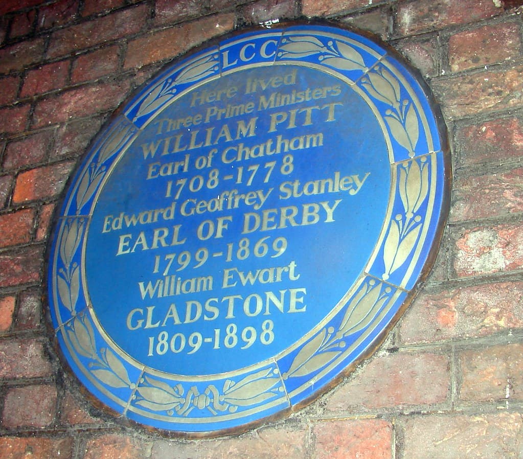 Edward Smith-Stanley, William Ewart Gladstone, and William Pitt blue plaque