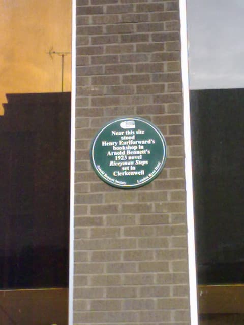 Arnold Bennett and Henry Earlforward green plaque