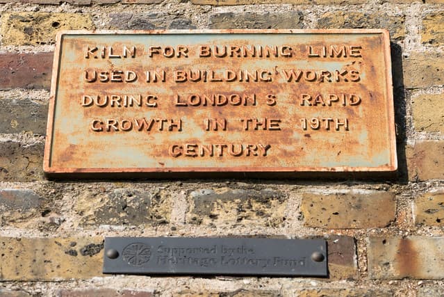 Burgess Park kiln bronze plaque