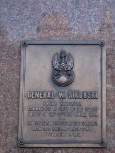 Władysław Sikorski bronze plaque