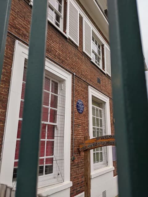 H. G. Wells blue plaque