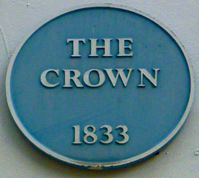 The Crown, Monmouth Rd blue plaque