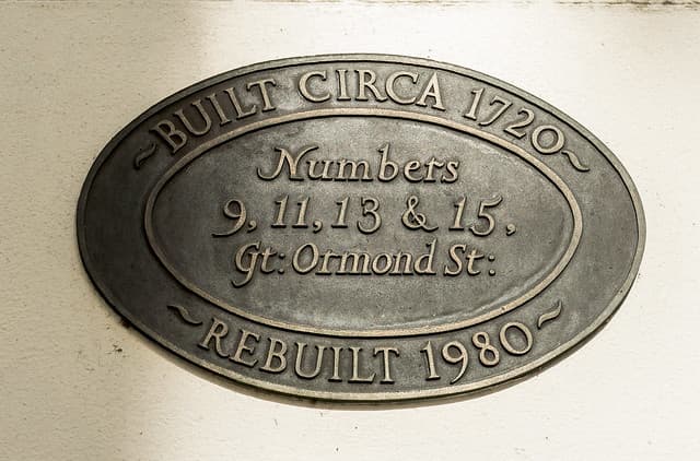 Gt Ormond St bronze plaque