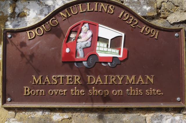 Doug Mullins brown plaque
